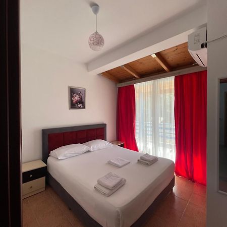 Apartments Monika Sarandë エクステリア 写真