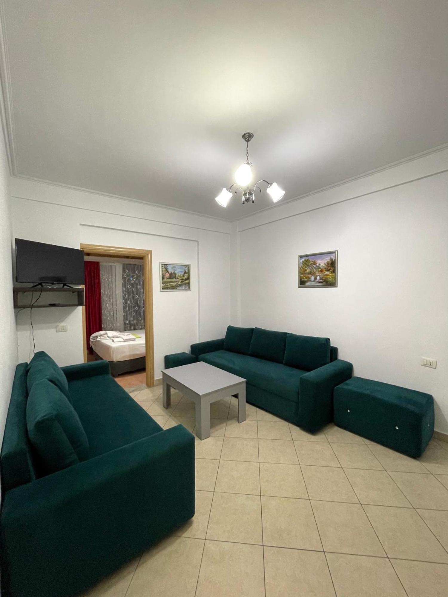 Apartments Monika Sarandë エクステリア 写真