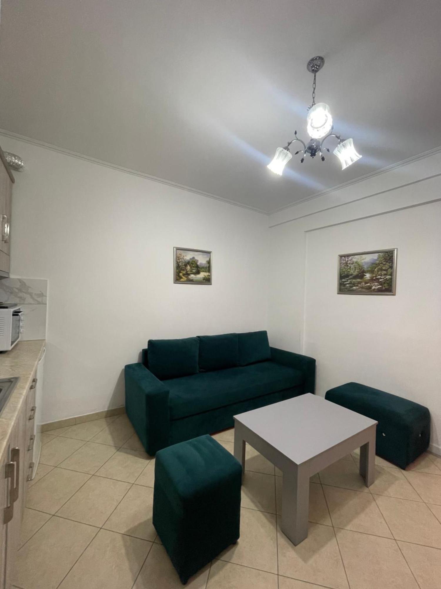 Apartments Monika Sarandë エクステリア 写真